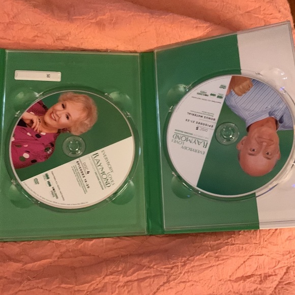 Everybody Loves Raymond DVDs - complete first and second Seasons - New - Picture 10 of 10